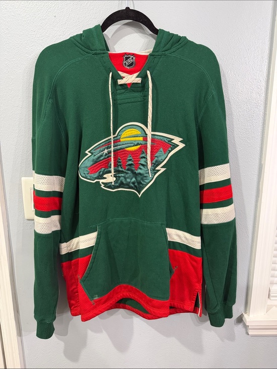NHL Other - NHL Minnesota Wild Green Red & Cream Crewneck Hoodie Sweater